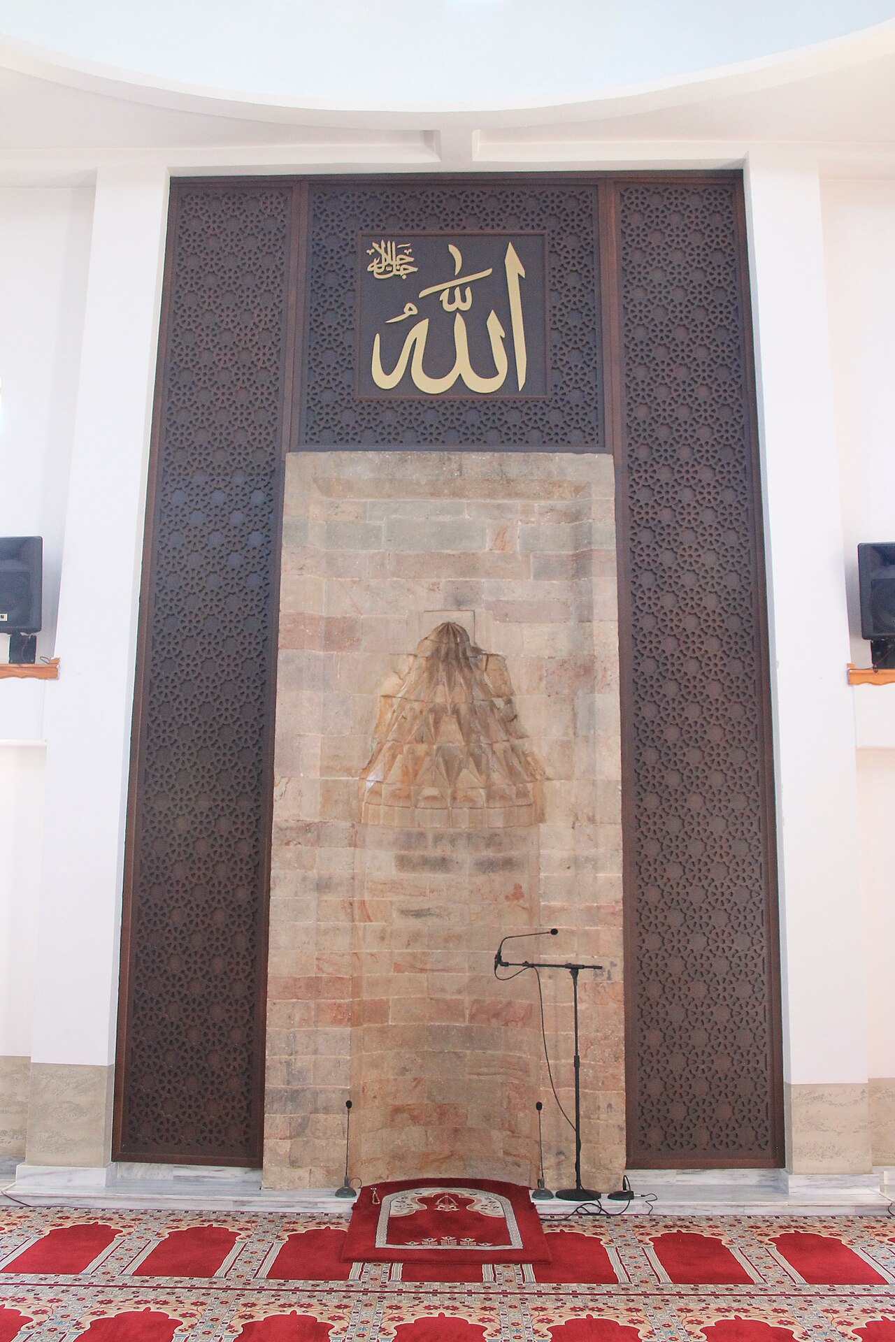 Sadašnji mihrab u unutrašnjosti Kurd Čelebi – Pašine džamije